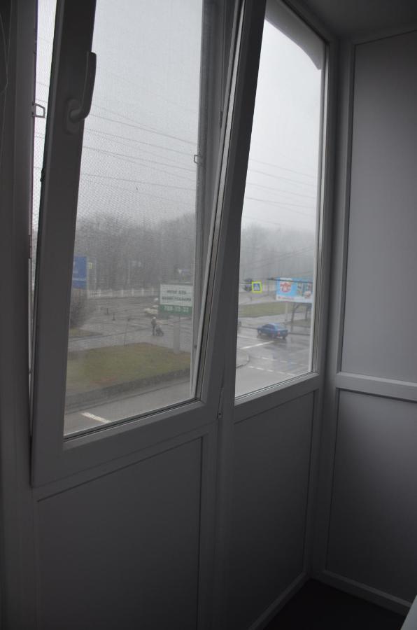Апартаменти По Проспекту Поля Будинок 90 Dněpropetrovsk Exteriér fotografie